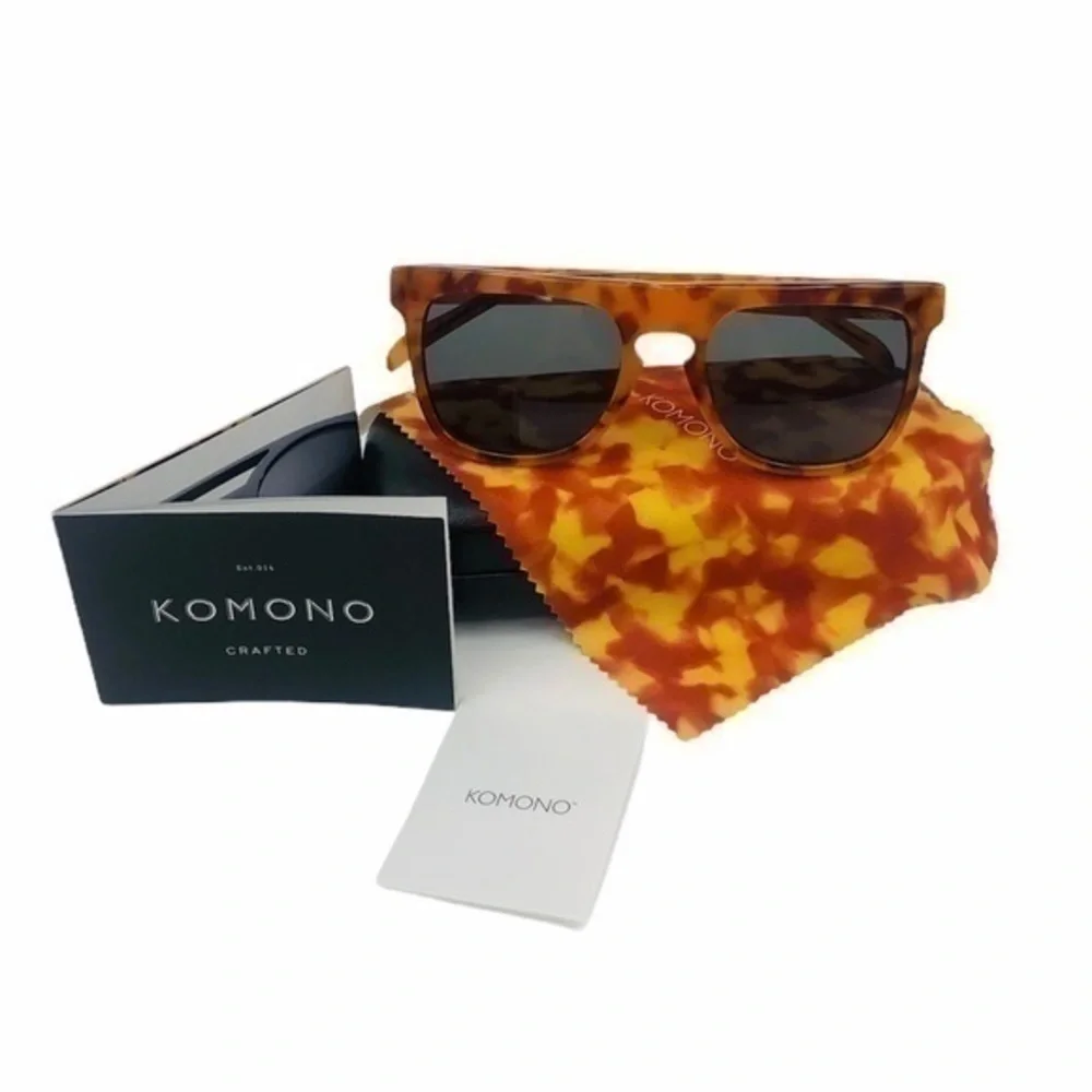 KOMONO - Bennet Caramel Demi Sunglasses - NWT 🕶